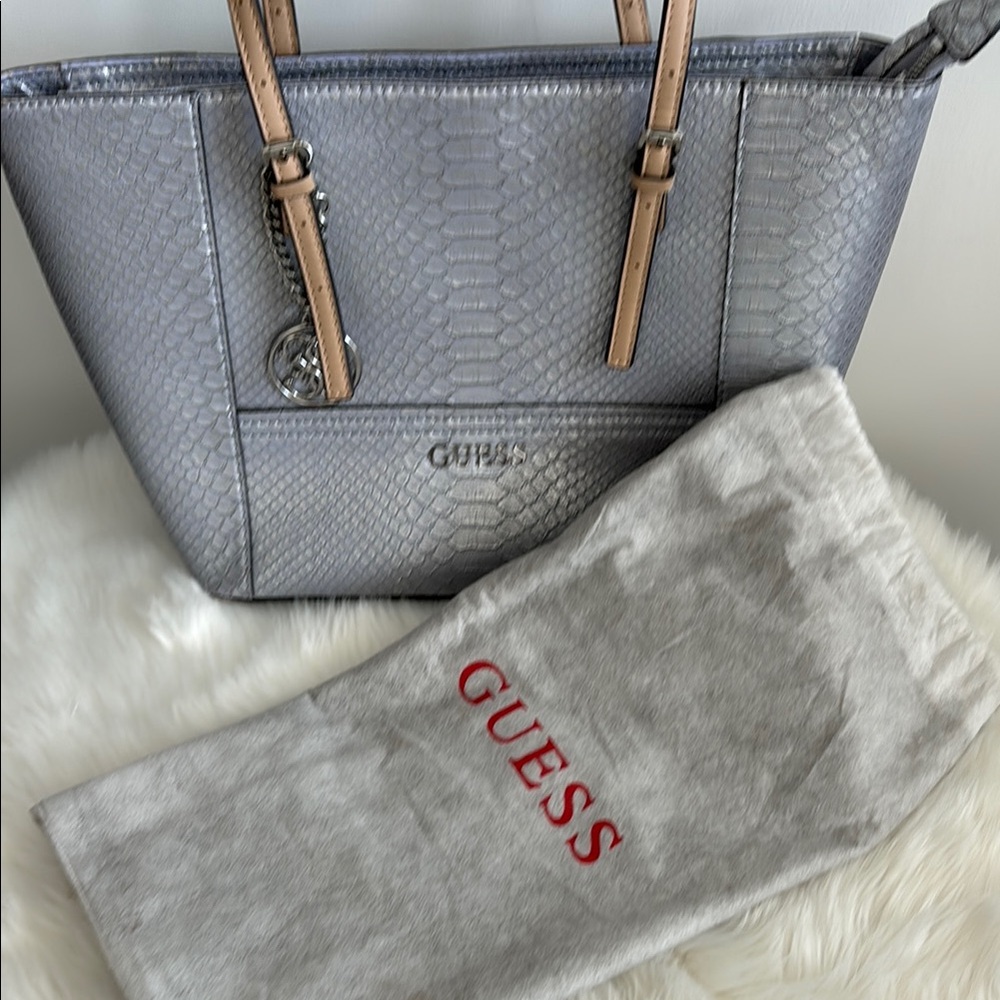 GUESS Lilac Metallic Snakeskin Embossed Tote Purse - Picture 7 of 7